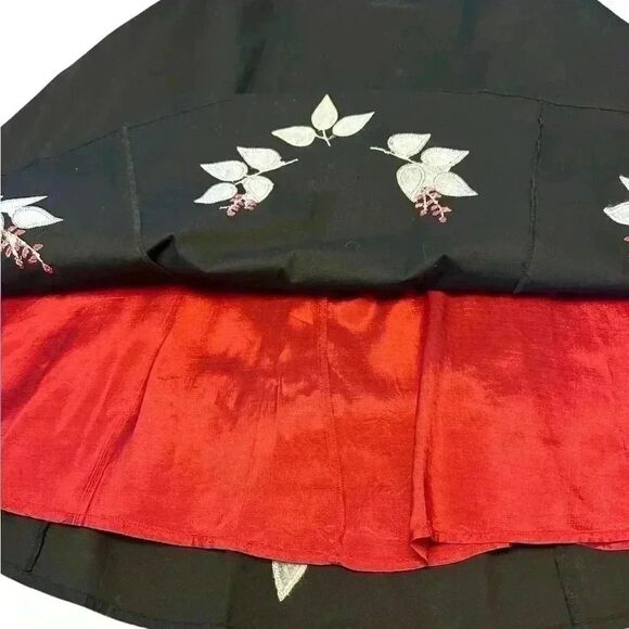 PERSAMAN NEW YORK Embroidered Accent Skirt Size: 8 - Picture 9 of 9